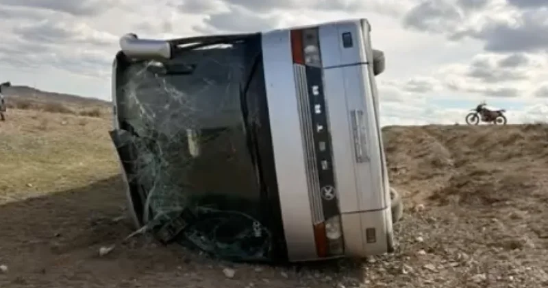 Вахтовый автобус с 50 пассажирами перевернулся под Карагандой