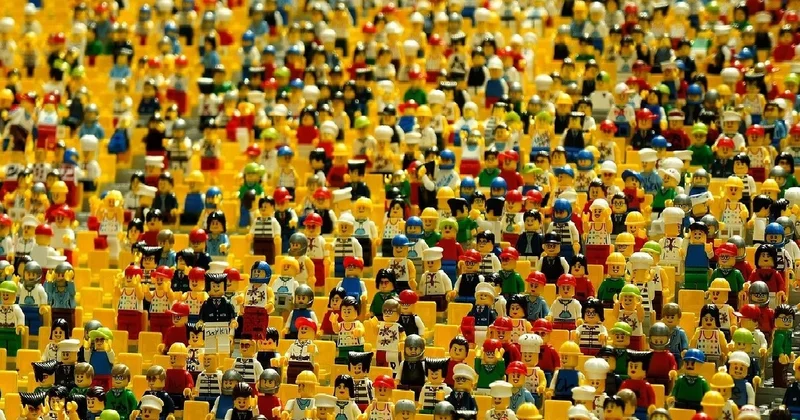 LEGO Месси, Роналду және Мбаппенің бейнесімен футбол жинақтарын шығарады