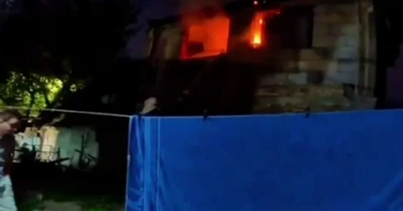 Пожар произошел в доме многодетной семьи в Алматы (видео)