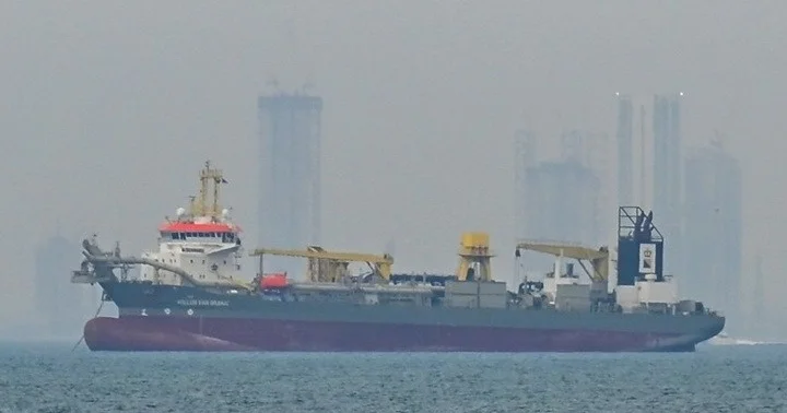 Трамп Ормуз бұғазын 48 сағаттың ішінде ашуды талап етті