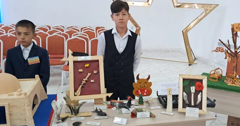 Бала кезімнен сүйек пен мүйіз жинаймын қызылордалық қолөнерші