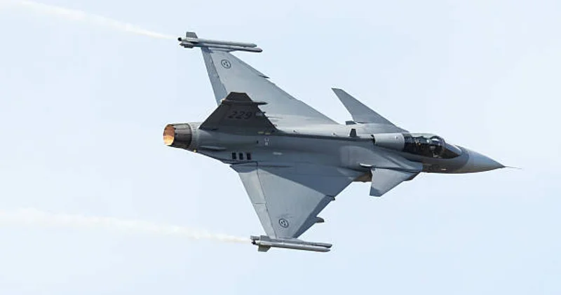 Ормуз бұғазында жағдай шиеленісті : Иран АҚШ ұшағын атып түсірді