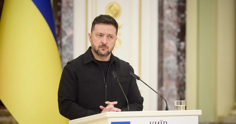 Зеленский 6 мамыр түн ортасынан бастап тыныштық режимін жариялады