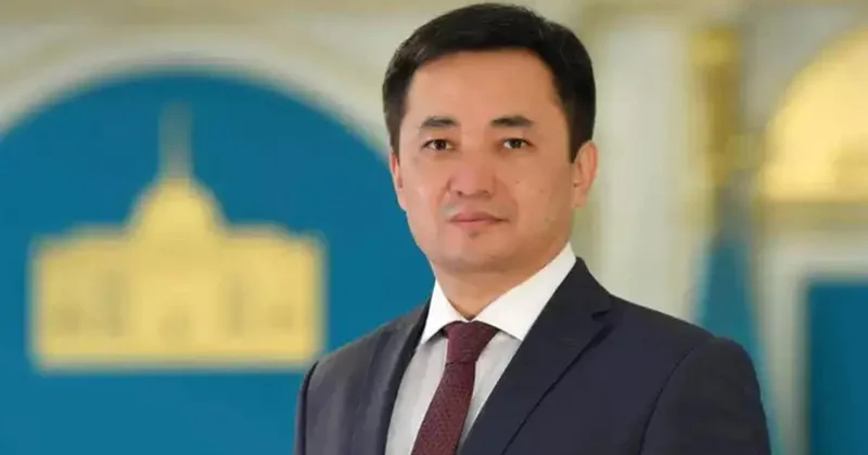 Айбек Дәдебай қоғамдық саяси жұмыспен айналысады