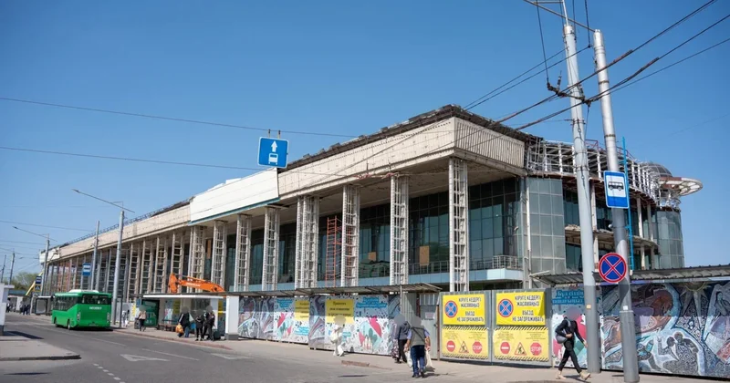 Қазақстандықтар Алматы 1 вокзалын жөндеу кезіндегі қолайсыздықтарға шағымданды
