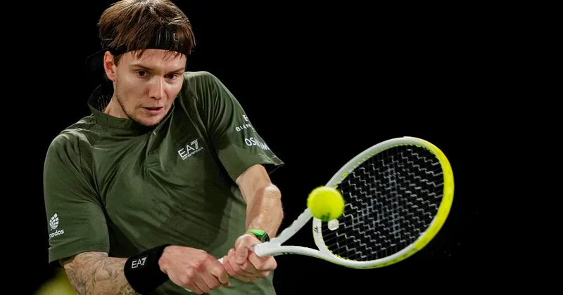Александр Бублик проиграл первой ракетке Украины на последнем турнире сезона