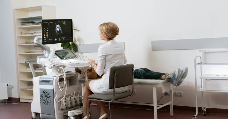 Мектеп гинекологтары оқушы қыздарды қандай жағдайда тексере алады