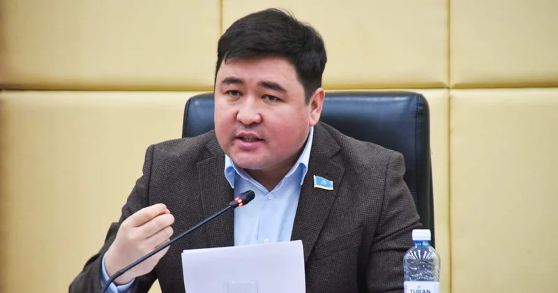 Банктер несие алдырту үшін халыққа телефон шалуды доғармай жатыр депутат