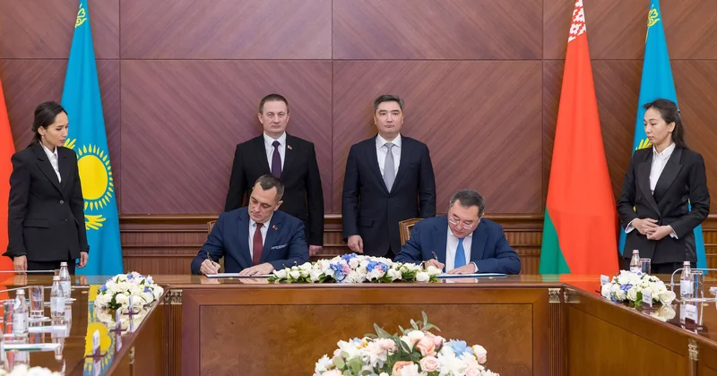 Ряд двусторонних документов подписали Казахстан и Беларусь