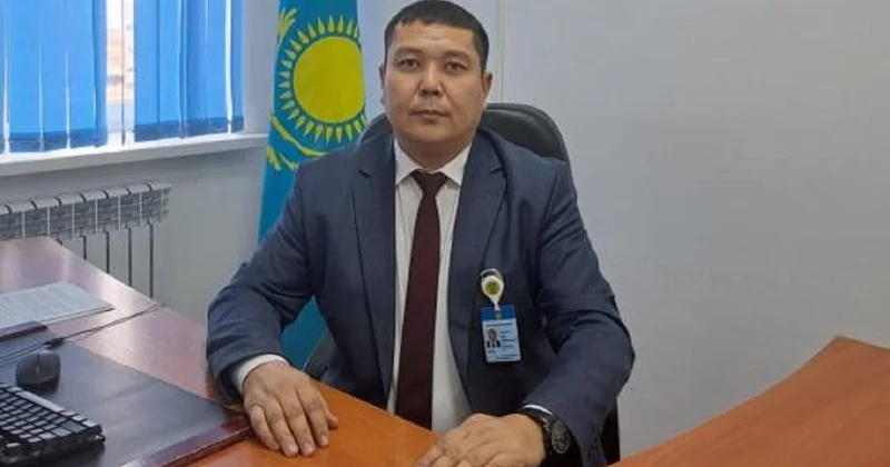 Часть денег перевел жене, другую под контролем КНБ: чиновника осудили в Актюбинской области