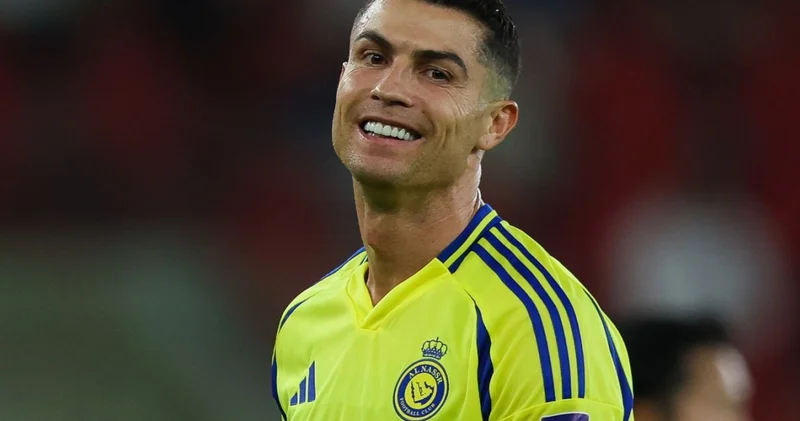 Әрине, оңай болмайды: Криштиану Роналду мансабын аяқтайтынын мәлімдеді