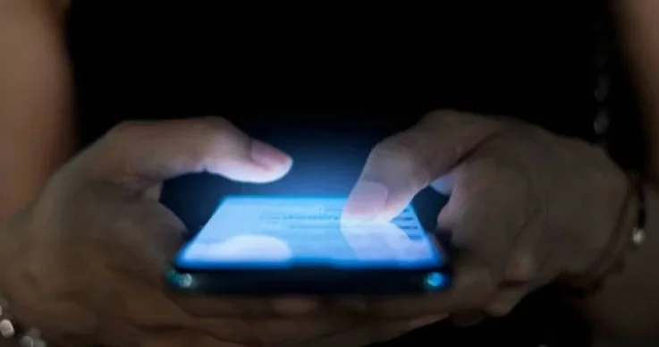 Елге заңсыз жолмен әкелінген смартфондар бұғатталады