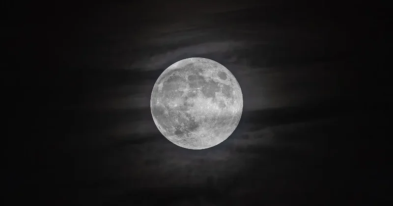 Будет ли видно в Казахстане самую яркую и большую Луну года
