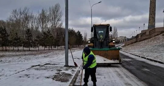 Астанадан екі күнде 3000 текше метрден астам қар арнайы полигондарға шығарылды
