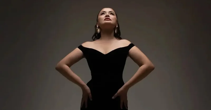 Пусть на земле ни одна пара не расстается : Муканова поделилась переживаниями