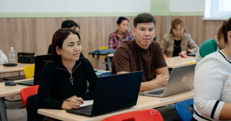 Ұстаздар жасанды интелектіні қолдану әдістерін меңгерді