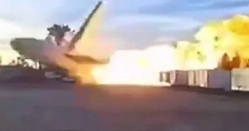 Четверо погибших, 11 пострадавших: страшный момент падения самолета в США попал на видео