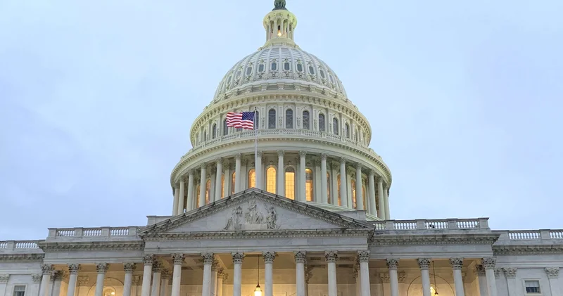 Шатдаун правительства США стал самым продолжительным в истории