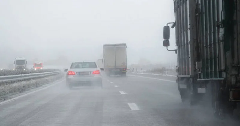 Боран, көктайғақ: Абай облысында жол жабылды