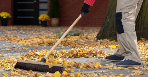 За видео с оскорблениями полицейских в TikTok осудили подростка из Актау