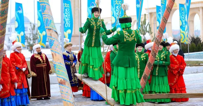 В Актюбинской области проходит национальный фестиваль традиций Сыбаға 2025