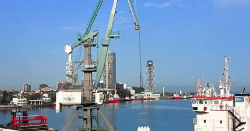 СМИ: Руководящих Батумским нефтяным терминалом казахстанцев задержали в Грузии