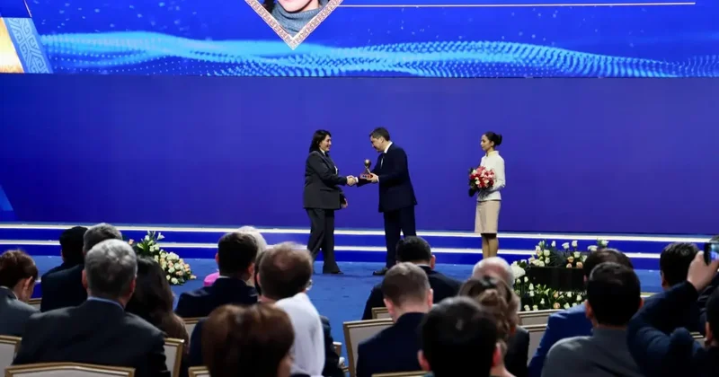 Кто из бизнесменов получил гран при премии "Парыз" и выиграл в конкурсе "Алтын сапа"