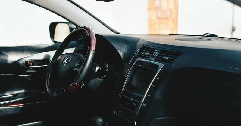 Казахстанец более двух лет не отдавал Lexus LX и заплатил за это 550 тыс. тенге