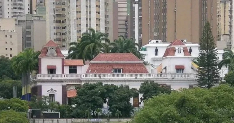 Венесуэлада президент резиденциясының маңында атыс болды