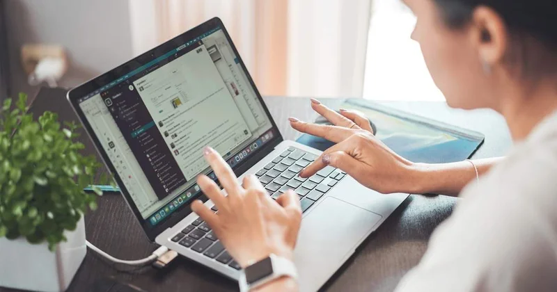 Мемқызметшілерге қашықтан жұмыс істеуге мүмкіндік беретін цифрлық жұмыс орны құрылып жатыр