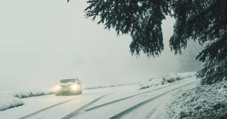 Две дороги республиканского значения закрыты в ВКО