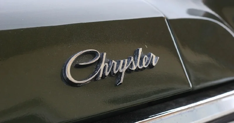 Chrysler тіркемедегі ақауларға байланысты көліктерін кері қайтарып жатыр