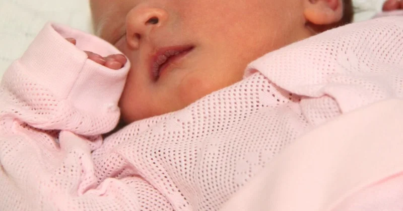 Избавились от младенца