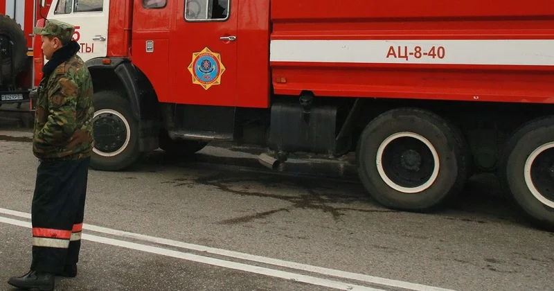 Горит дом : житель ВКО оказался в суде после звонка в пожарную часть