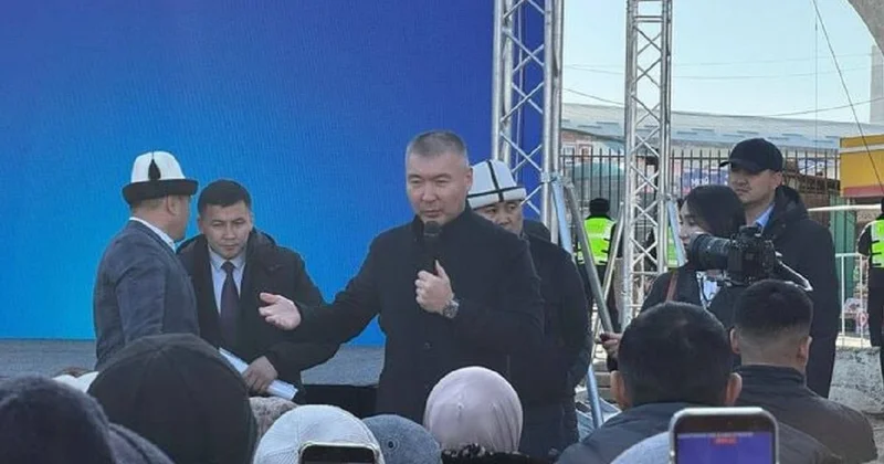 Президент Кыргызстана сделал замечание своему подчиненному за эмоциональный тон