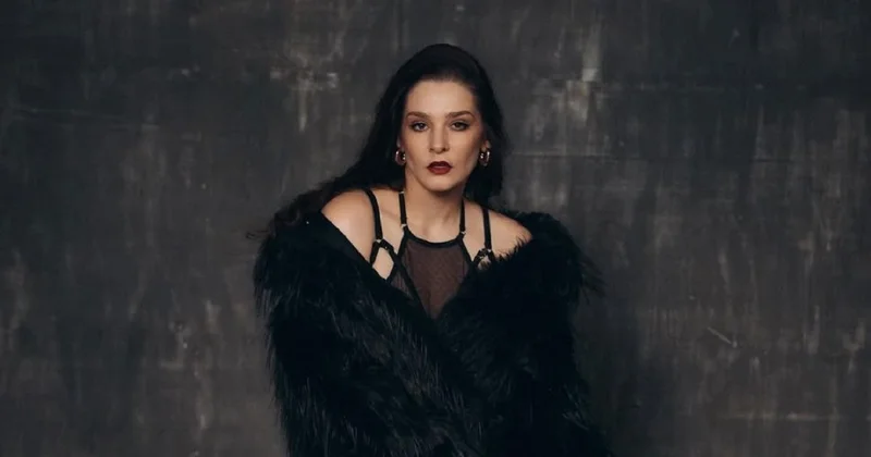 Демоническая красота : звезда сериала Громовы привлекла внимание дерзким образом