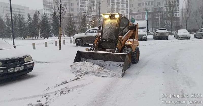 Более 3 000 дорожных рабочих и свыше 1 700 единиц спецтехники задействовано в снегоуборочных работах в Астане