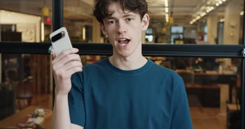 Пользователи ChatGPT переходят к Gemini и отказываются от айфонов (ВИДЕО)