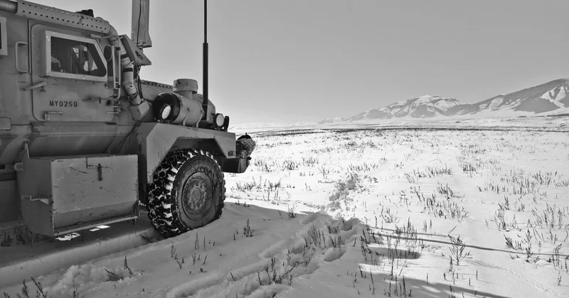 Грузовики врезались в столбы на трассе Караганда Темиртау (ВИДЕО)