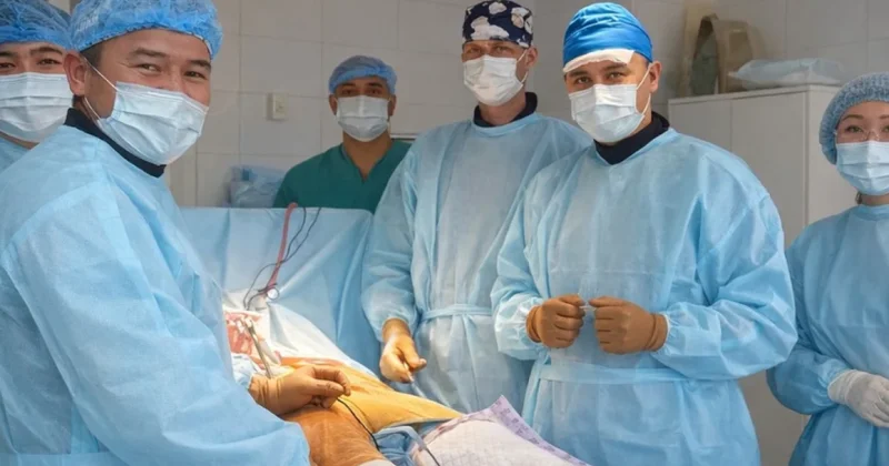 Девушке пять часов собирали таз после падения с высоты в ВКО