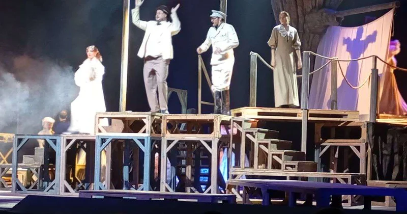 Призраки сада и тень Авроры