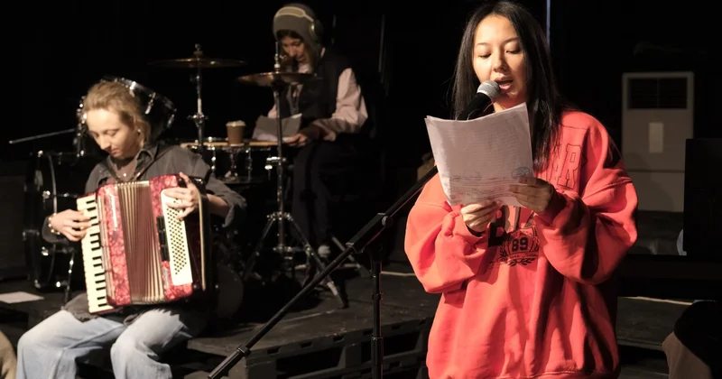 Спектакль Взрослые дочери : когда театр становится терапией