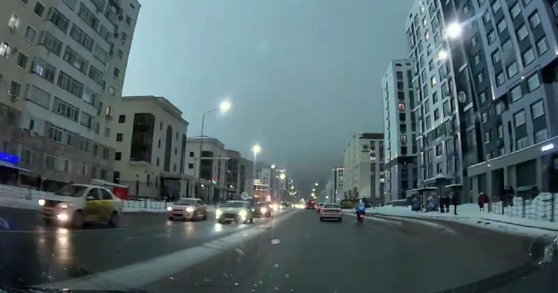 Зеленая вспышка в небе и все погасло : в акимате Астаны объяснили, что произошло (видео)