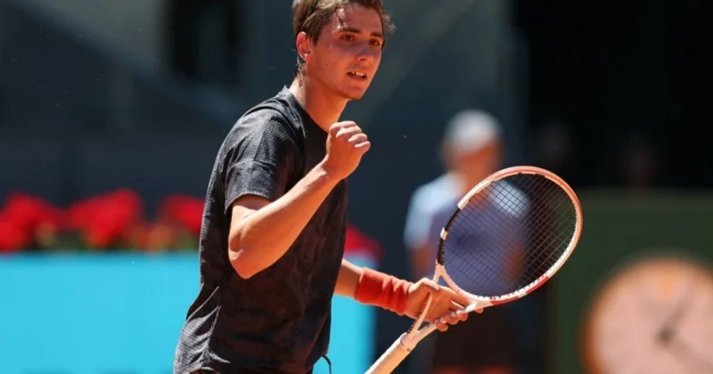 Разгромом завершился матч теннисиста из Казахстана на турнире в США