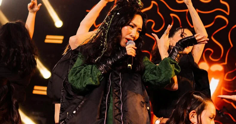 Снова в топе