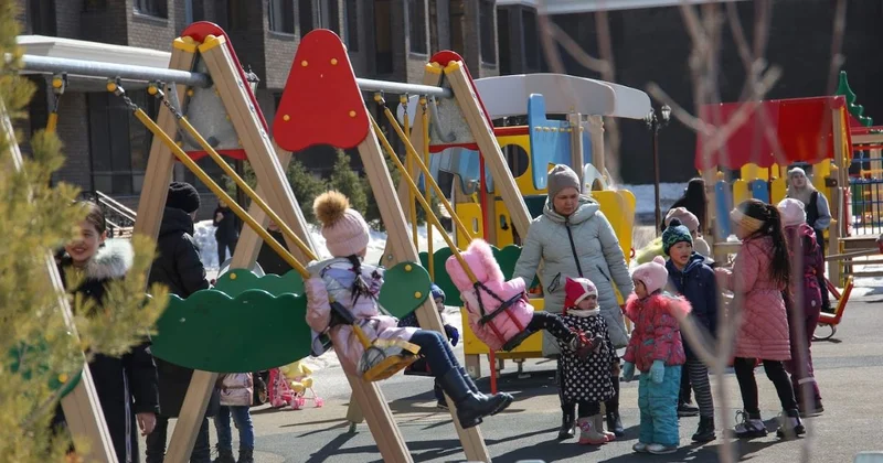 Сколько женщин в Казахстане