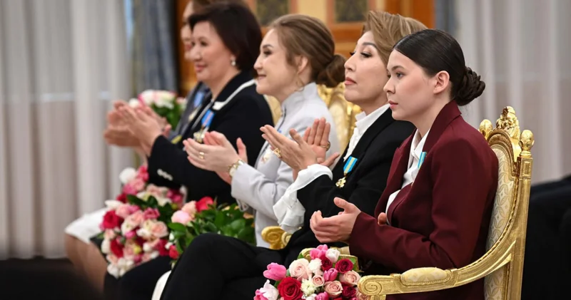 Білімді, еңбекқор, жасампаз ұрпақты тәрбиелеуге баса мән беру қажет Тоқаев