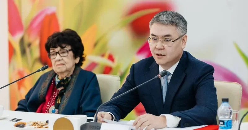 Серік Шәпкенов аймақтың әйелдер қауымын көктем мерекесімен құттықтады
