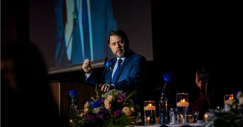 Аризона штатының сенаторы АҚШ президенті сайлауына қатысу мүмкіндігін қарастырып отыр