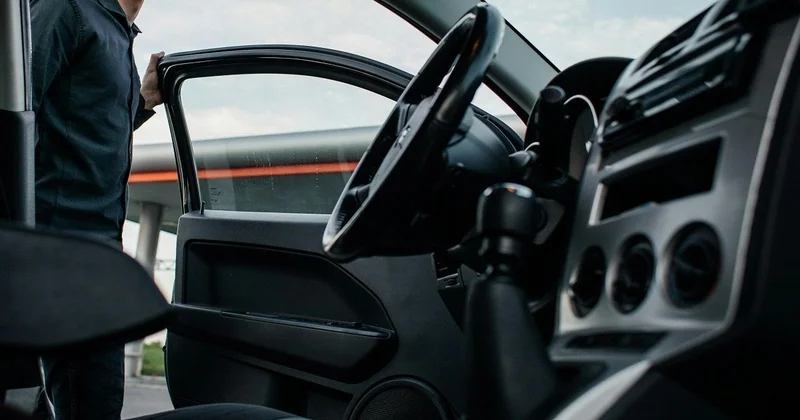 Актюбинец загнал автомобиль на СТО и вместо ремонта получил ущерб на 8 млн тенге